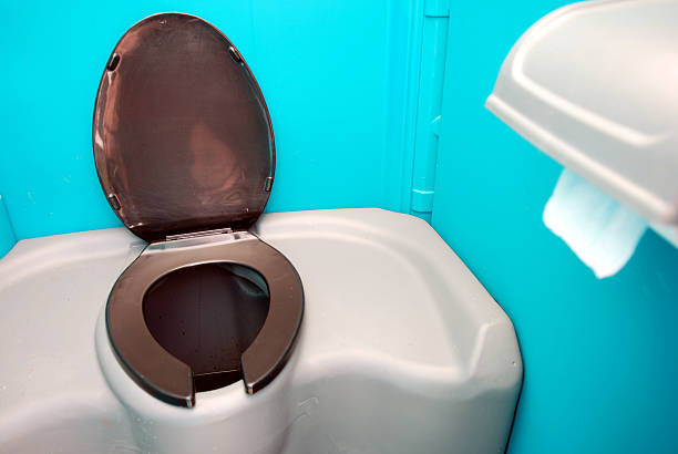 Best Emergency porta potty rental  in Omak, WA